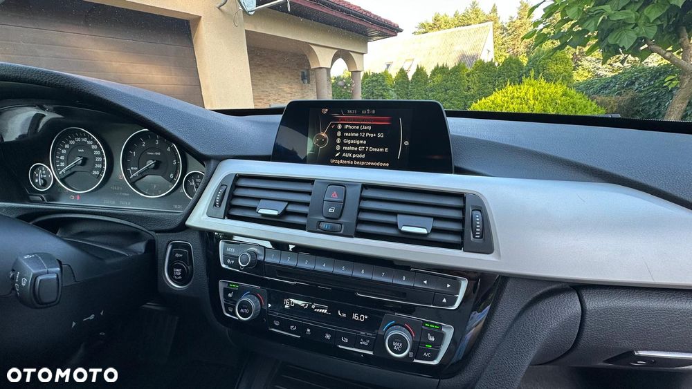 BMW Seria 3 320d Luxury Line - 13