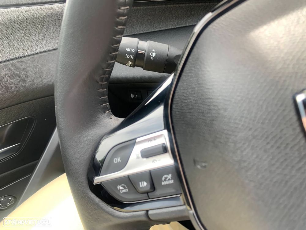 Peugeot 308 SW 1.6 Hybrid Allure Pack e-EAT8 - 26