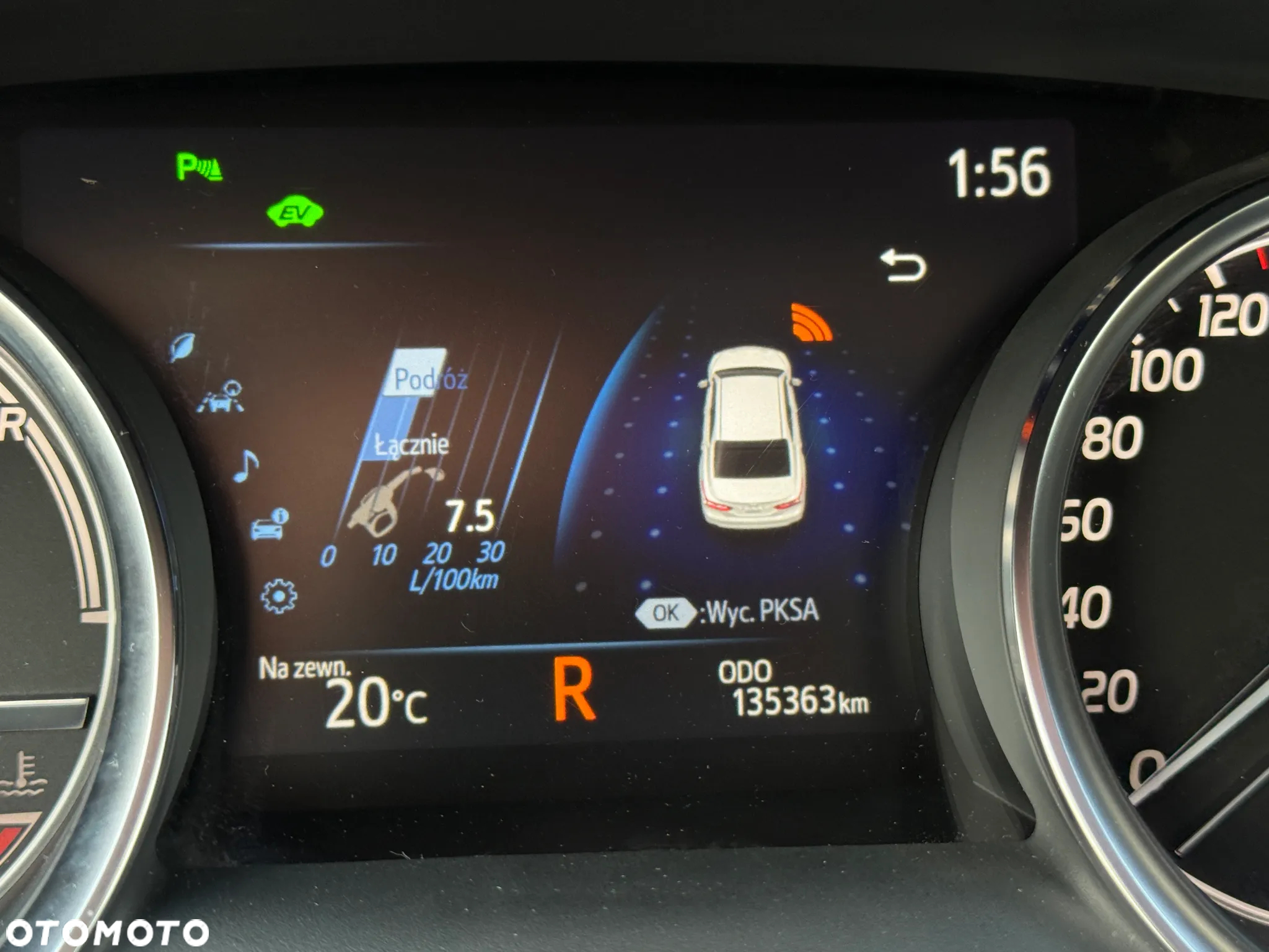 Toyota Camry 2.5 Hybrid Comfort CVT - 28