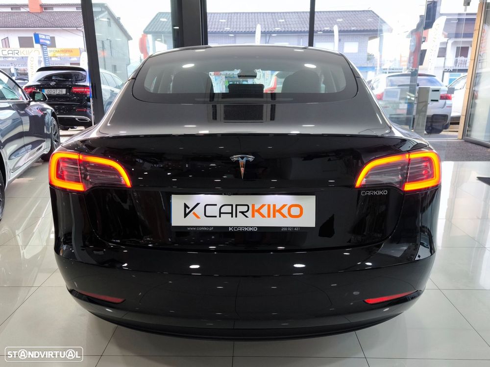 Tesla Model 3 Long Range Tração Traseira - 4