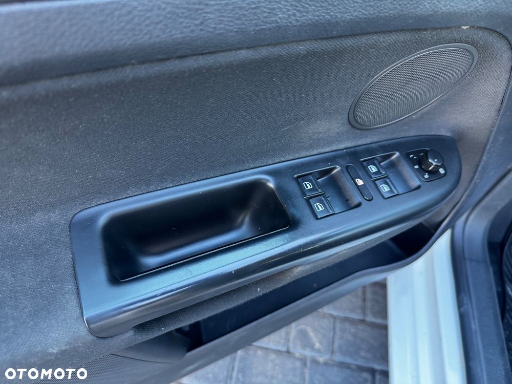 Volkswagen Golf Plus - 19
