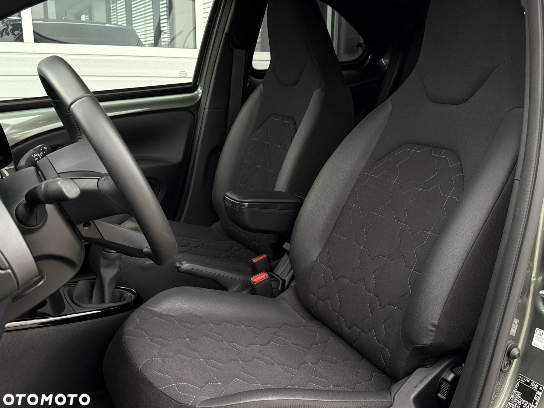 Toyota Aygo X 1.0 VVT-i Executive - 10