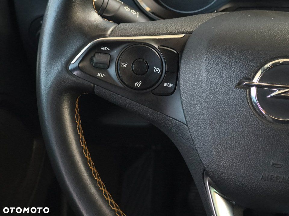 Opel Crossland X - 20