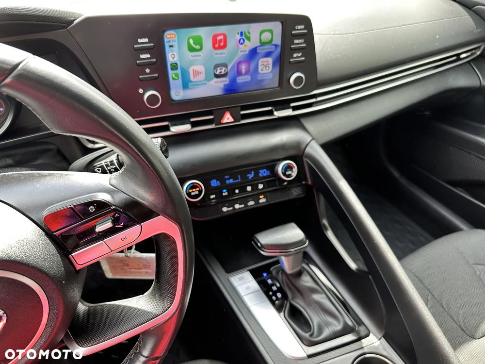 Hyundai Elantra 1.6 Modern CVT - 17