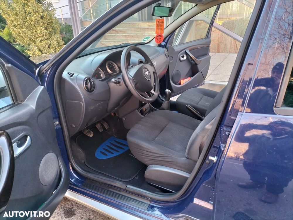 Dacia Duster 1.6 4x2 Laureate - 8