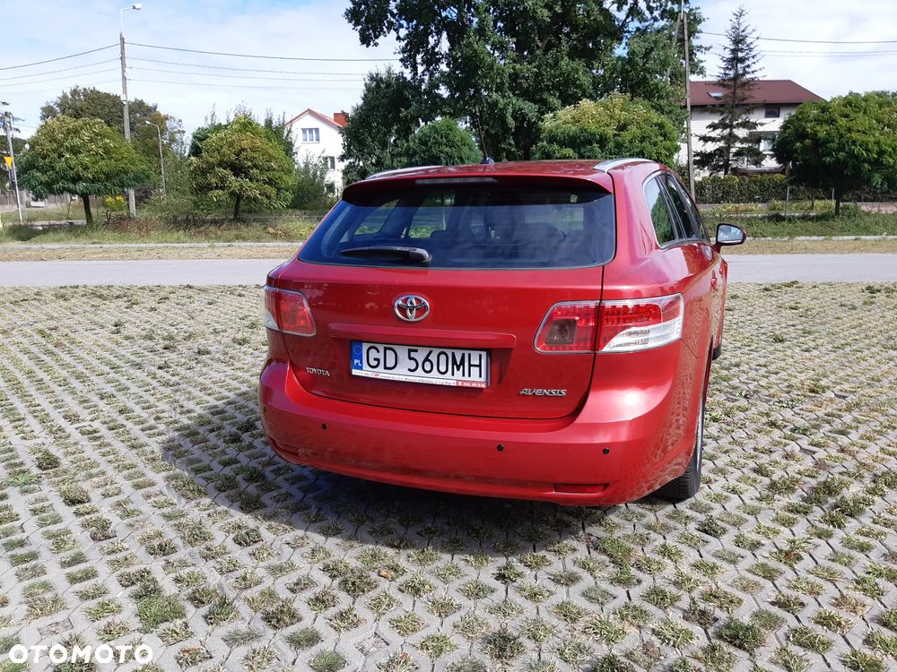 Toyota Avensis 1.8 Luna - 6