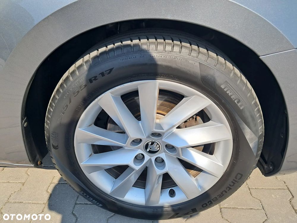 Skoda Superb 2.0 TDI SCR Ambition DSG - 33