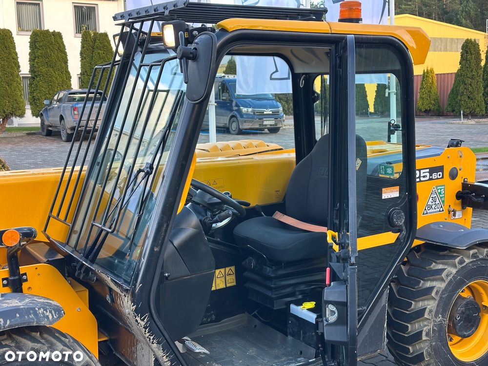 JCB 525-60 Hi Viz - 7