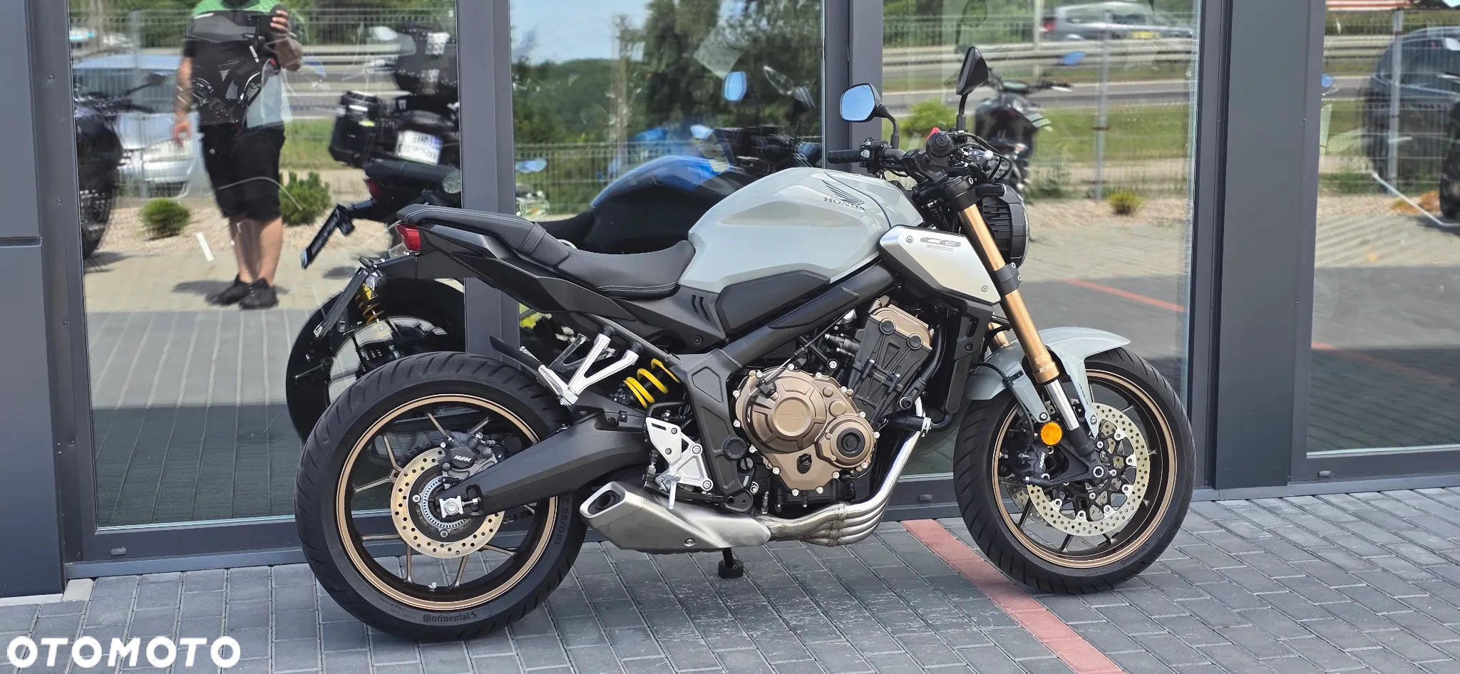 Honda CB - 4