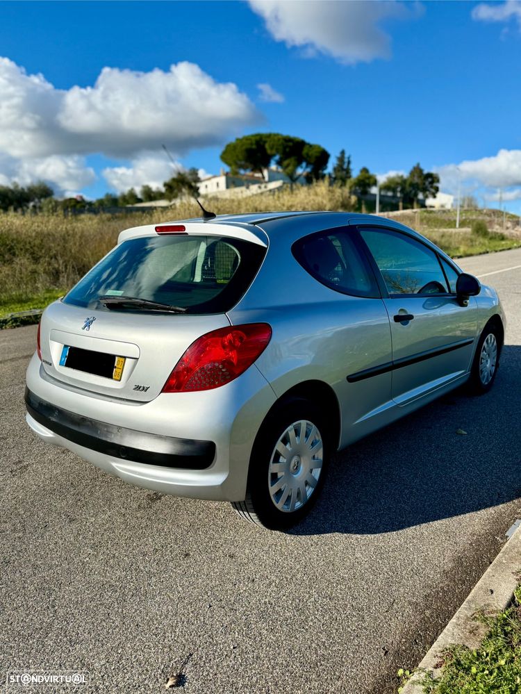 Peugeot 207 1.4 HDi Urban - 1
