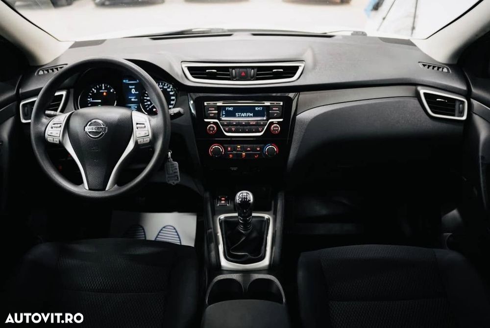 Nissan Qashqai 1.6 dCi DPF 4x4 Start/Stop acenta - 12