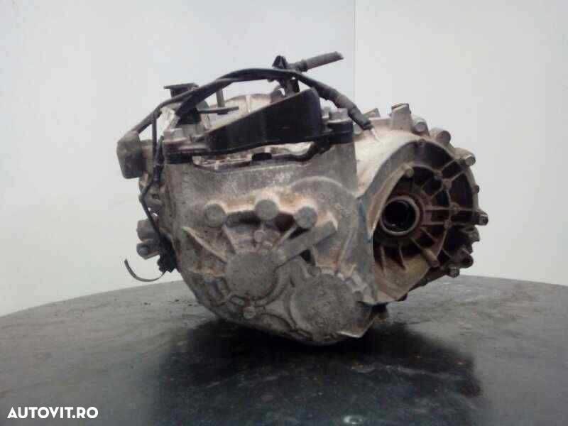 Cutie viteze Kia Sportage 2.0 CRDI; 4x4; - 2015; 6 Trepte - 2