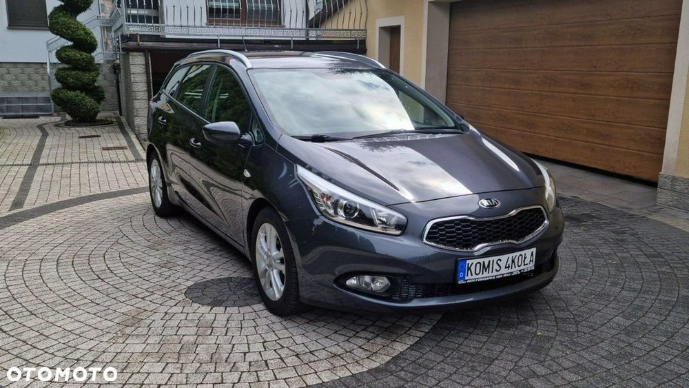 Kia Ceed - 8