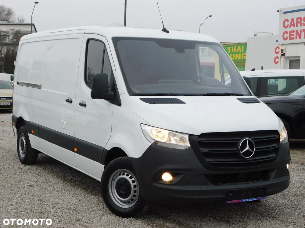 Mercedes-Benz Sprinter - 14