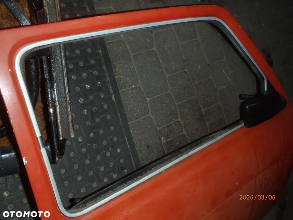 mechanizm podnośnik szyby ramka uszczelka gumowa  listwa zgarniająca drzwi fiat 126p elegant fl maluch - 7