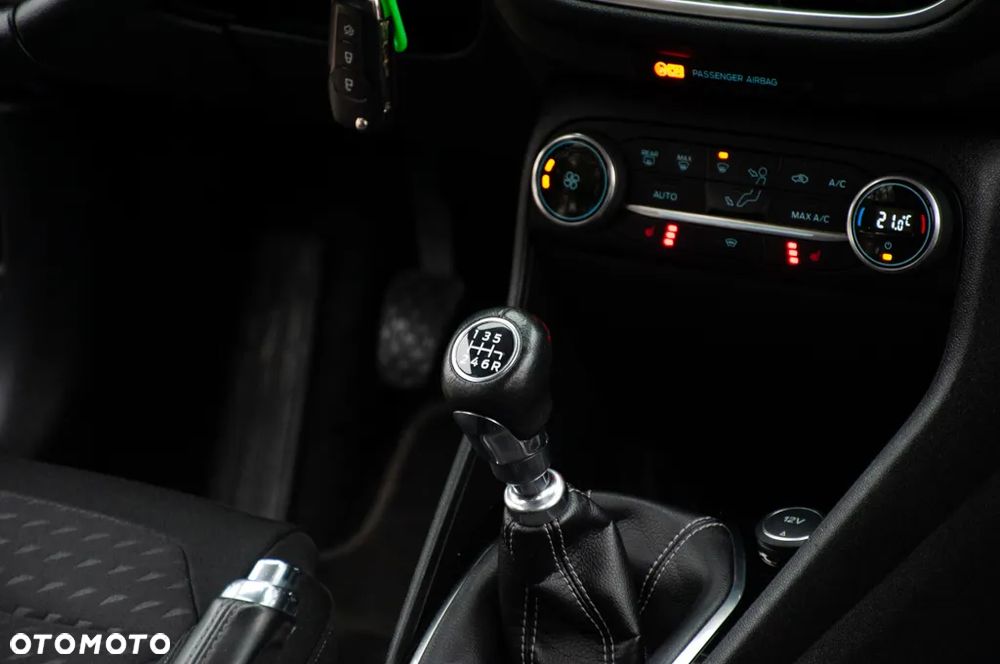 Ford Fiesta 1.0 EcoBoost Titanium - 27