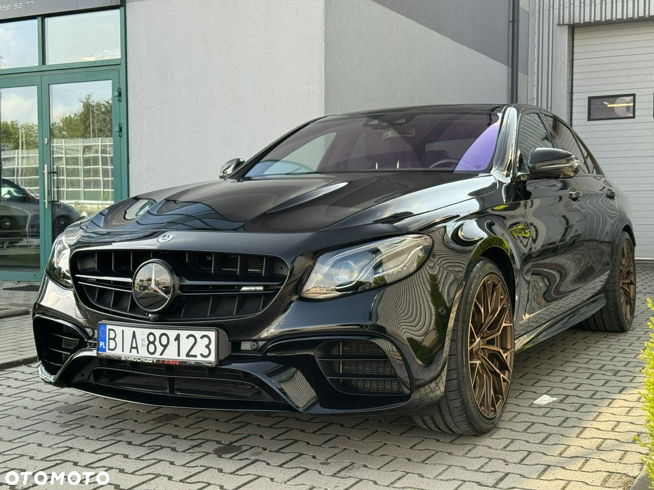 Mercedes-Benz Klasa E AMG 63 4Matic AMG Speedshift 9G-MCT - 4