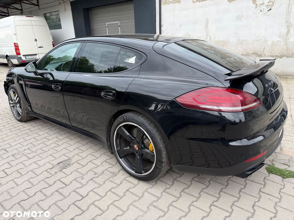 Porsche Panamera GTS - 3