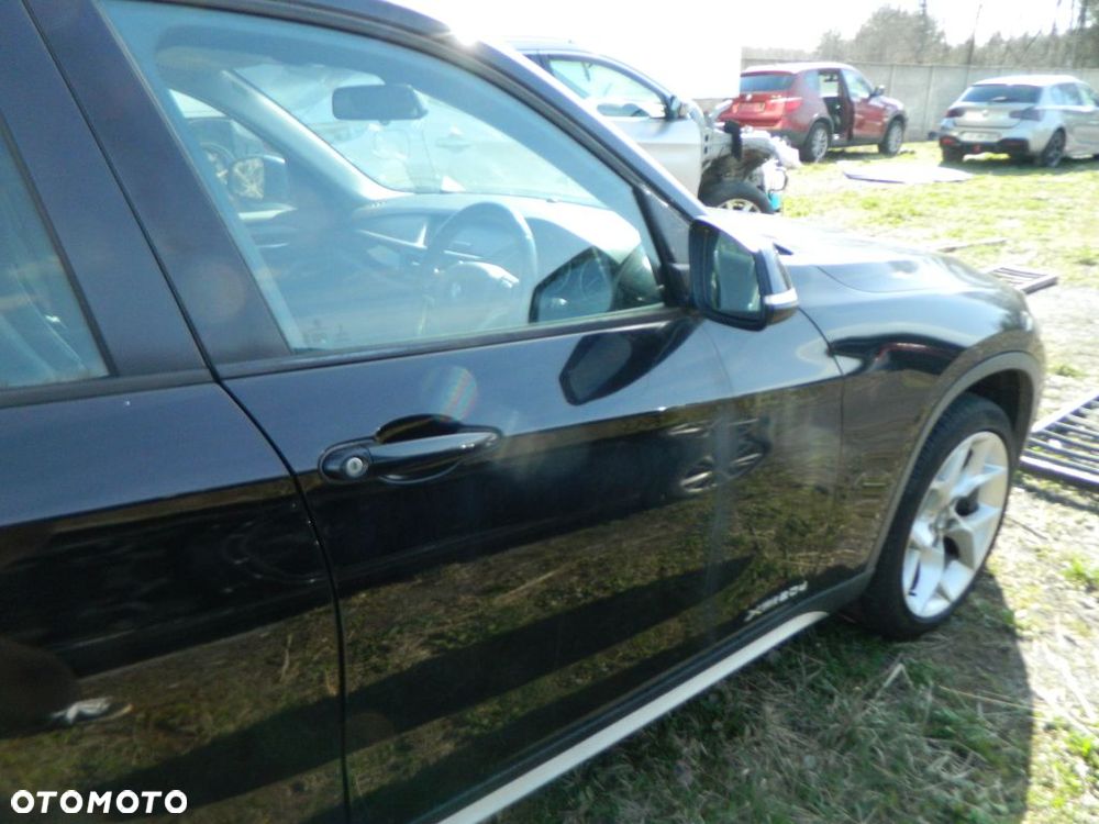 BMW X1 E84 LCI 2013 Black Sapphire Metallic 475 NA CZĘŚCI - 31