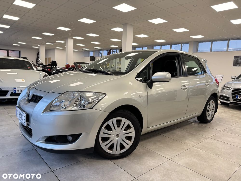 Toyota Auris 1.4 VVT-i Team - 1