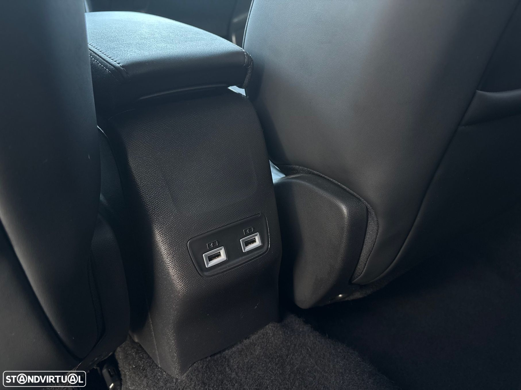 Peugeot e-2008 50 kWh Allure Pack - 31
