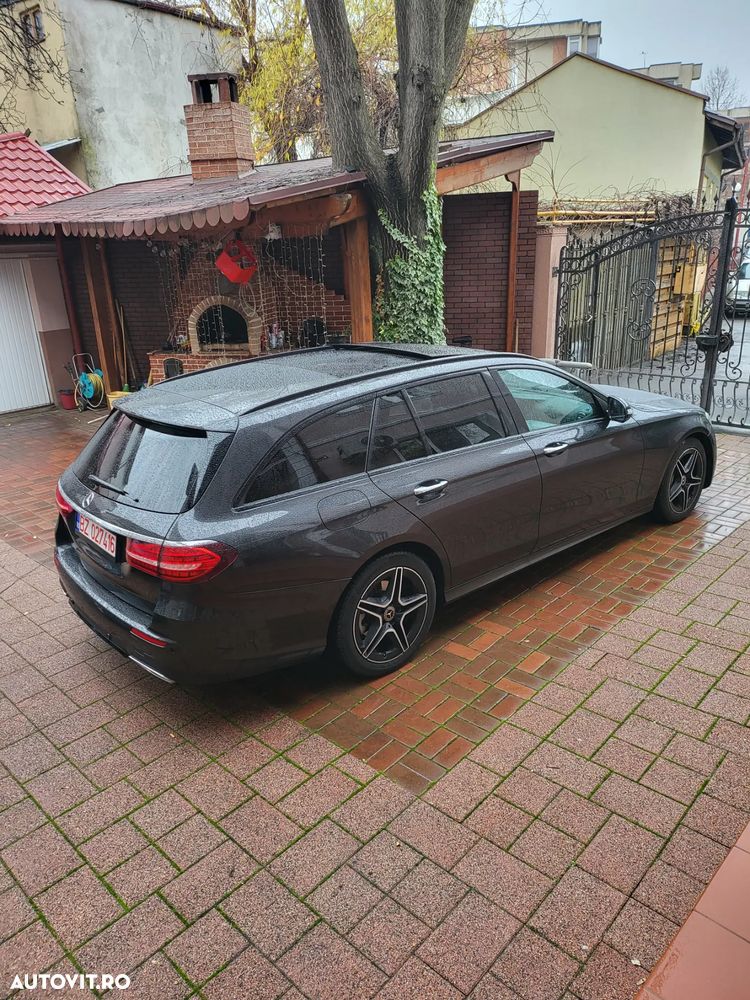 Mercedes-Benz E 220 d 4Matic 9G-TRONIC AMG Line - 4