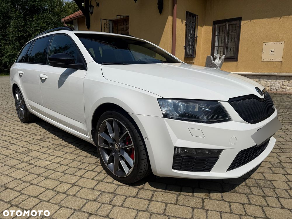 Skoda Octavia Combi 2.0 TDI DSG RS - 6