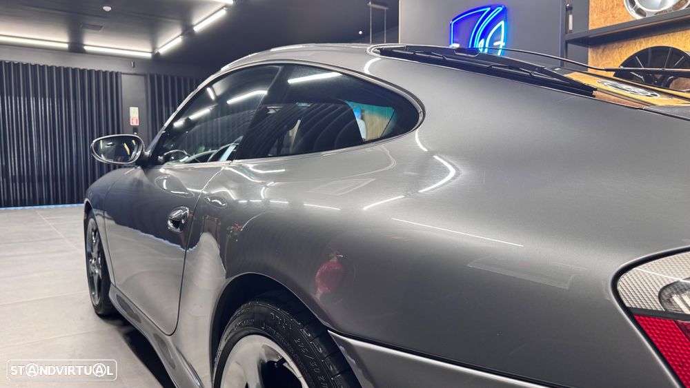 Porsche 911 (996) Carrera 4S - 9
