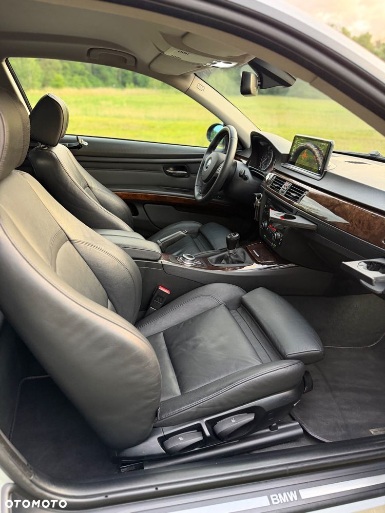 BMW Seria 3 320d - 17