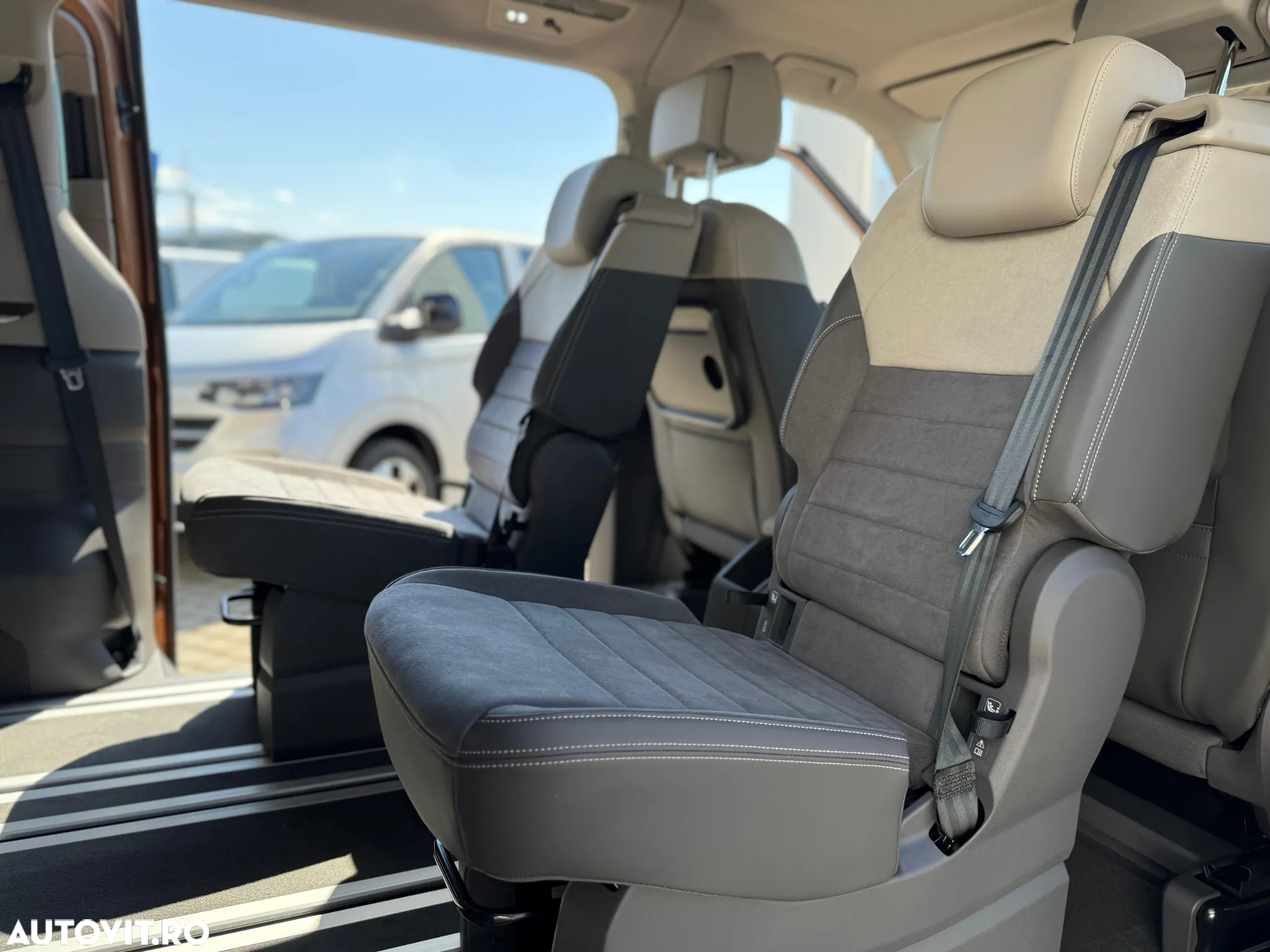Volkswagen Multivan L 2.0 TDI DSG 110KW Style - 11