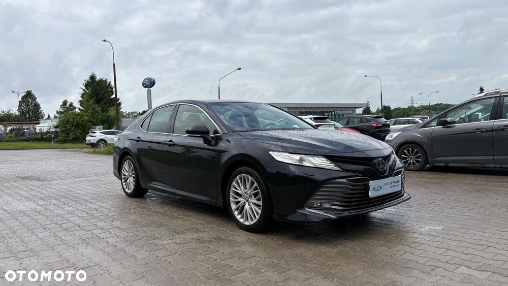 Toyota Camry - 2