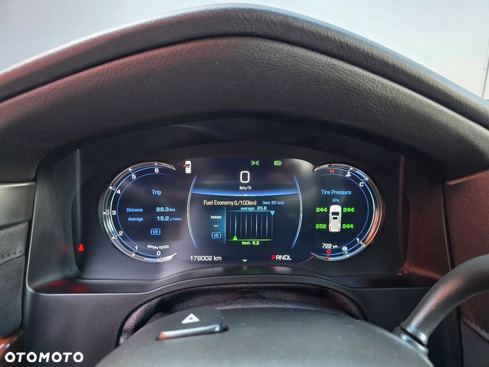 Cadillac Escalade ESV 6.2 V8 AWD AT Premium - 17