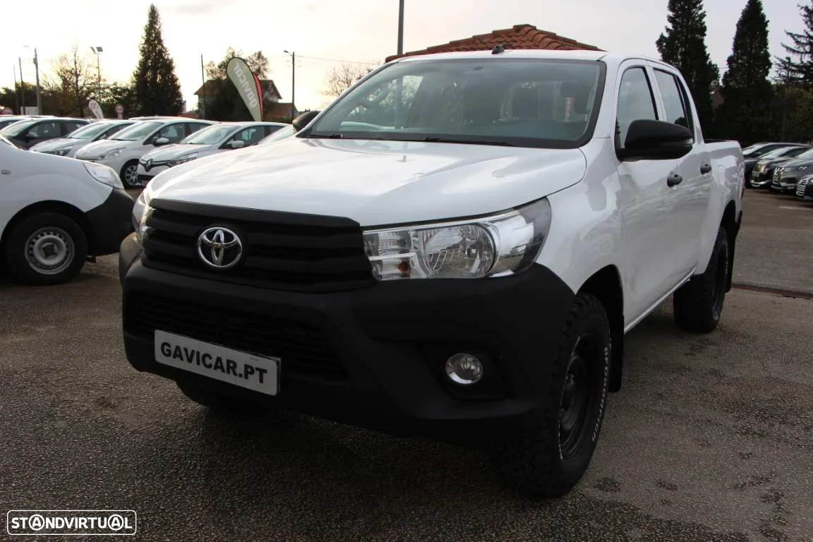 Toyota Hilux 2.4 D-4D 4WD CD CM - 13