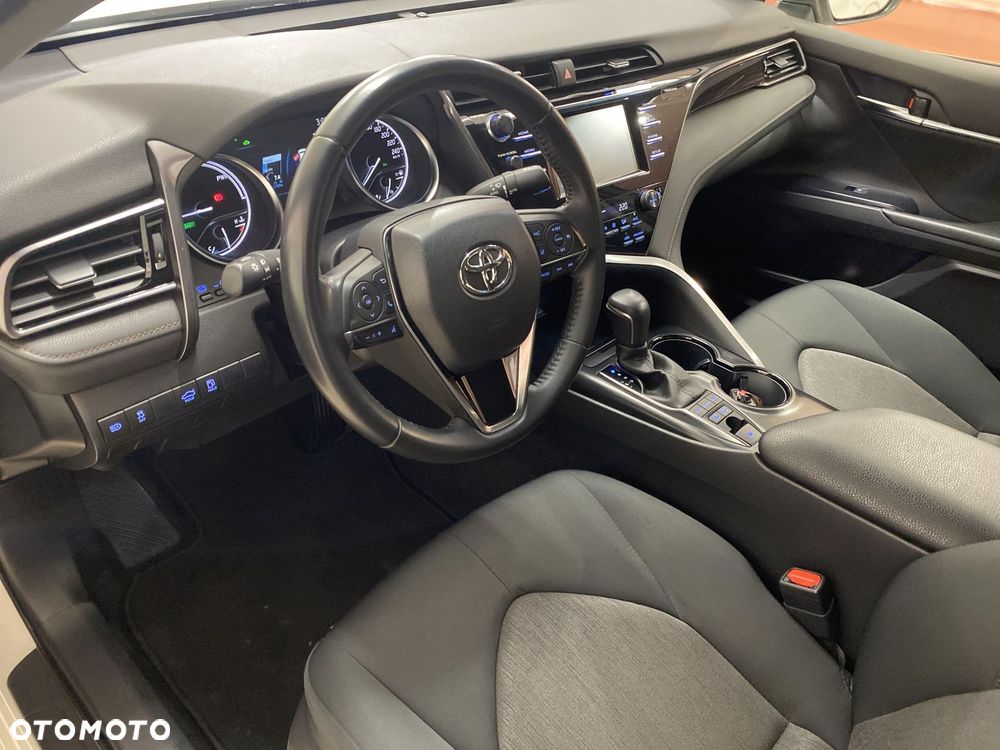 Toyota Camry 2.5 Hybrid Comfort CVT - 10