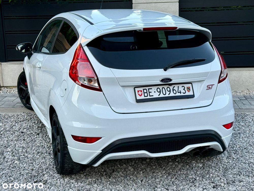 Ford Fiesta 1.6 EcoBoost ST - 8