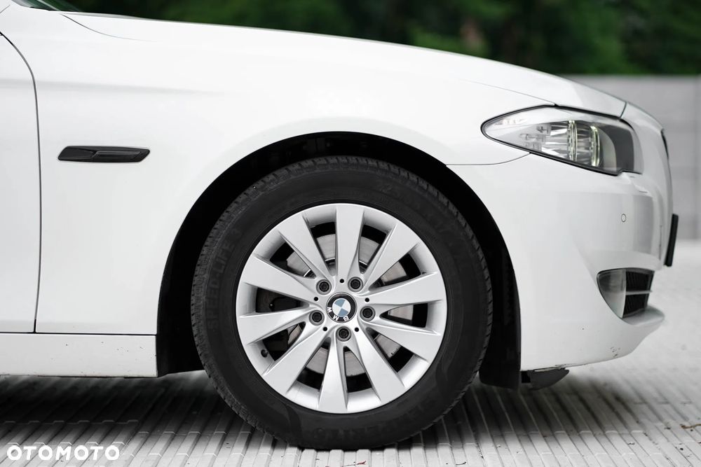 BMW Seria 5 520d - 13