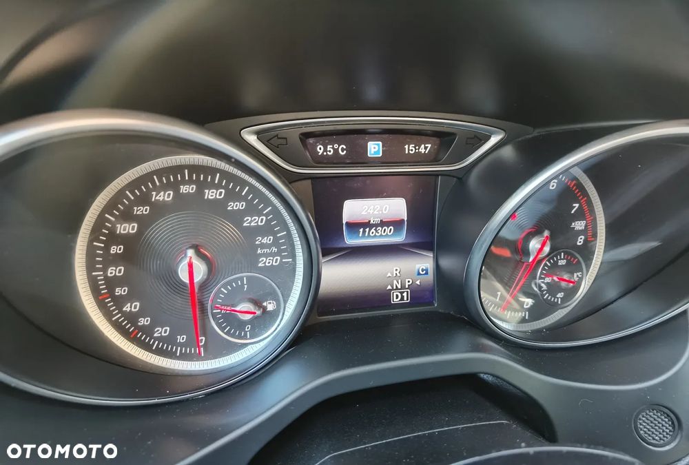 Mercedes-Benz GLA 200 7G-DCT AMG Line - 12