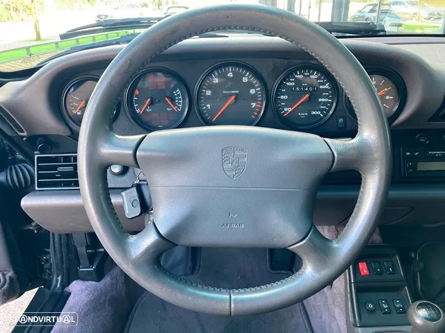 Porsche 911 Série F - 14
