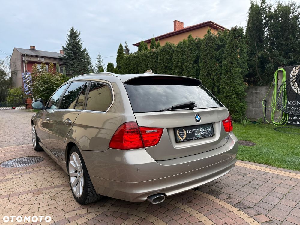 BMW Seria 3 320d Touring Sport-Aut Blue Performance Luxury Line - 13