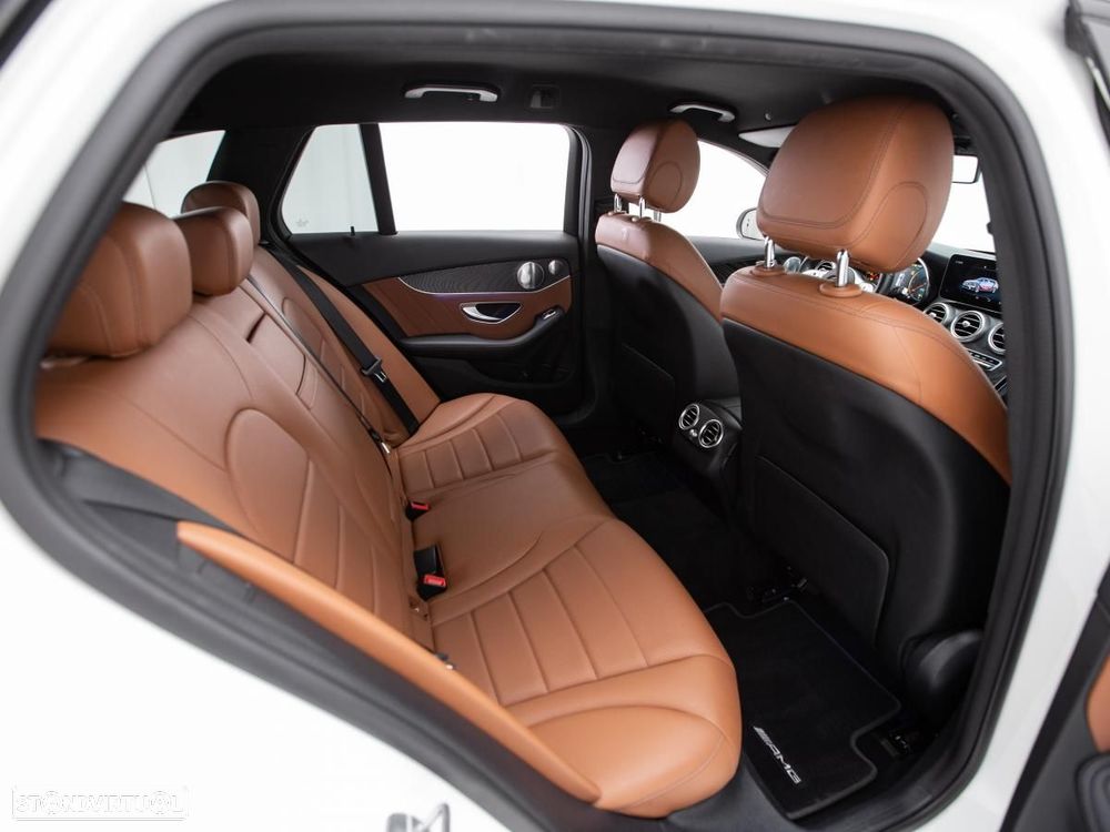 Mercedes-Benz C 300 - 12