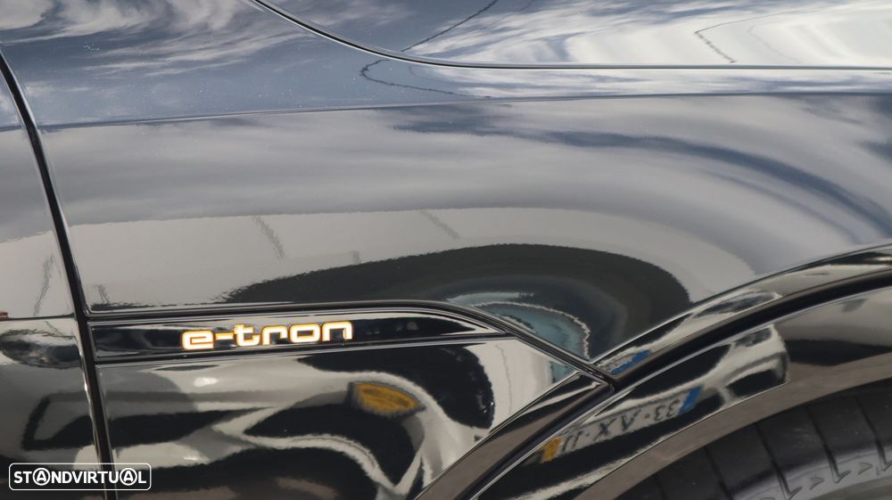 Audi e-tron 55 quattro S line - 13