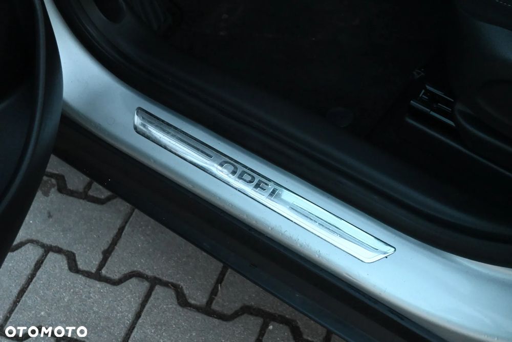 Opel Crossland X 1.2 Start/Stop Ultimate - 28