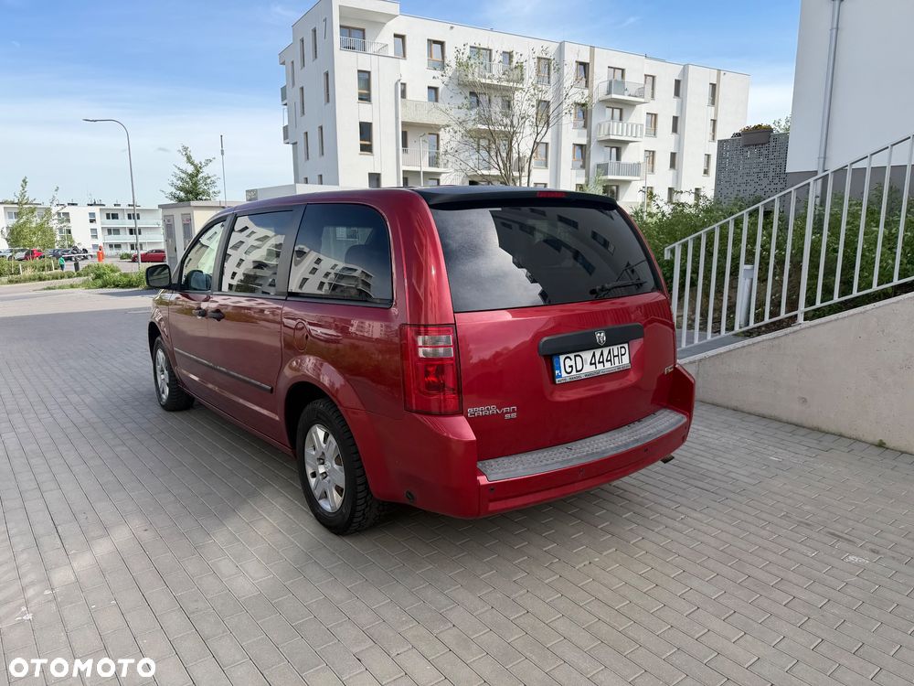 Dodge Caravan - 7