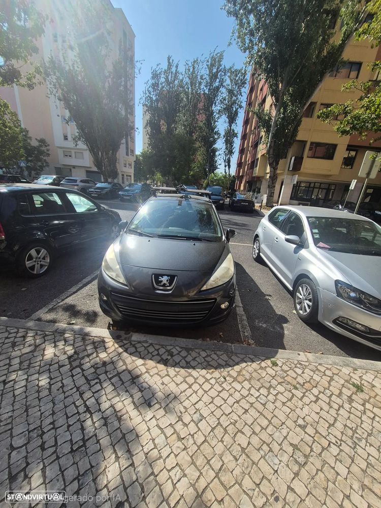 Peugeot 207 1.4 16V SE Millesim 200 Anos - 3