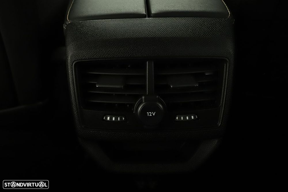 Peugeot 3008 1.2 PureTech GT EAT8 - 24