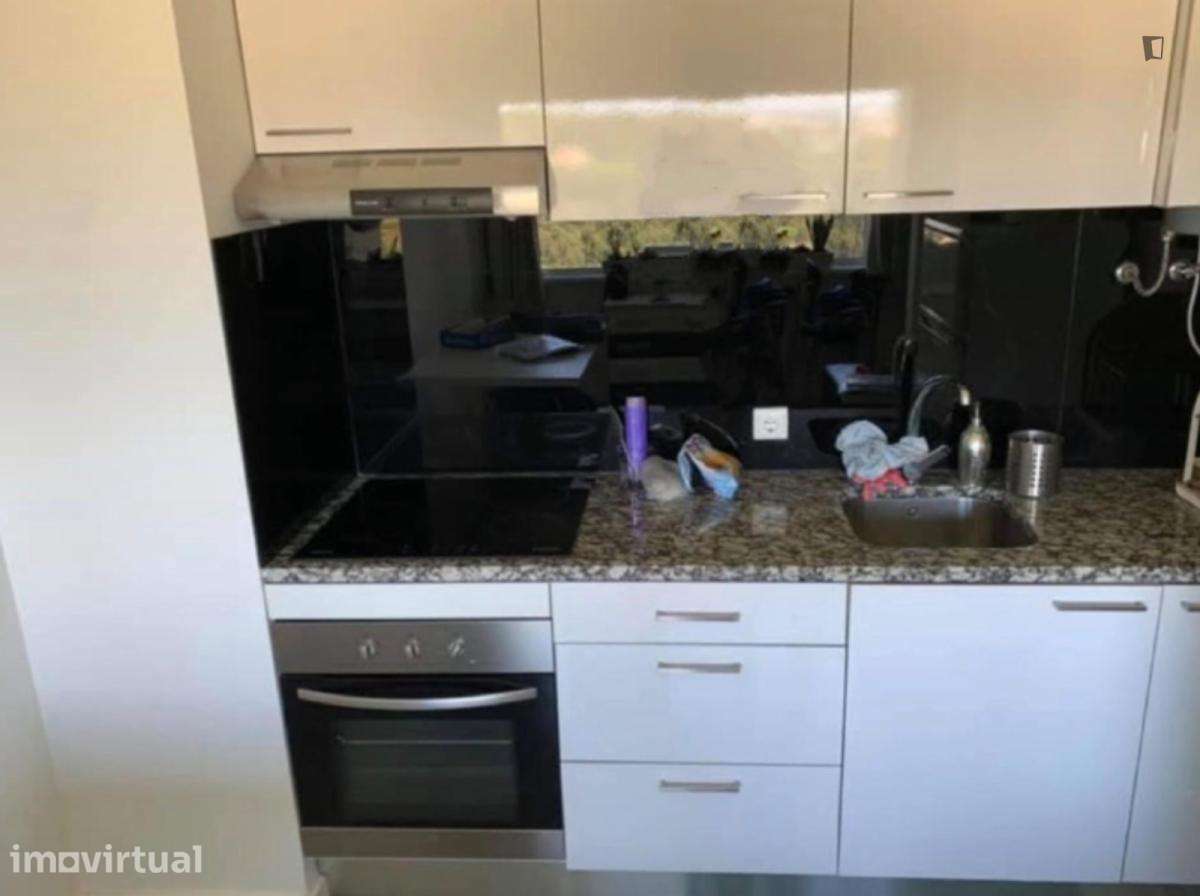 Apartamento com 1 quartos - localizado em Senhora da Hora Porto - Grande imagem: 3/9
