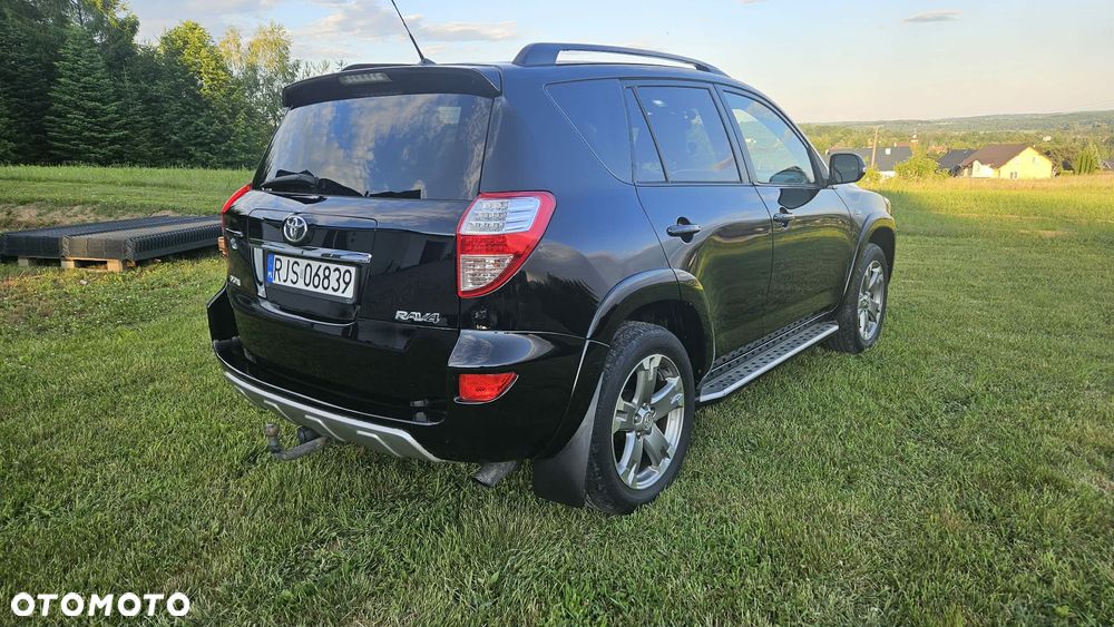 Toyota RAV4 2.2 D-CAT 2010 - 11