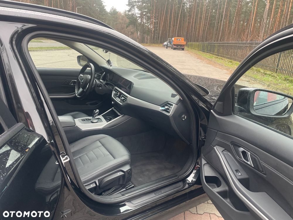 BMW Seria 3 320d Advantage - 11