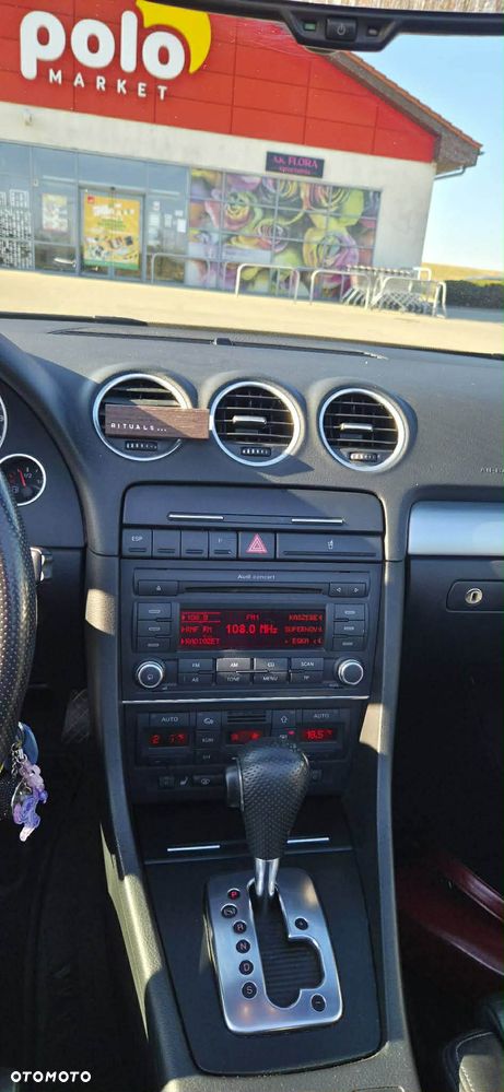 Audi A4 Cabrio 2.0 TDI DPF Multitronic - 2