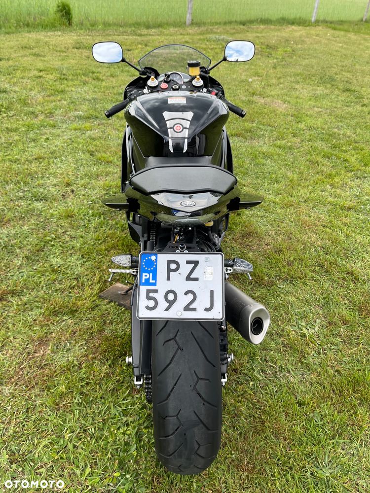 Yamaha R6 - 5